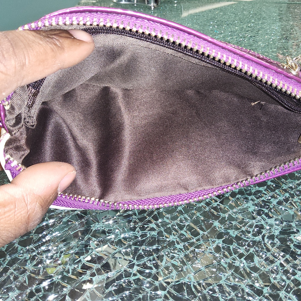 Purse - Picture 2 of 2